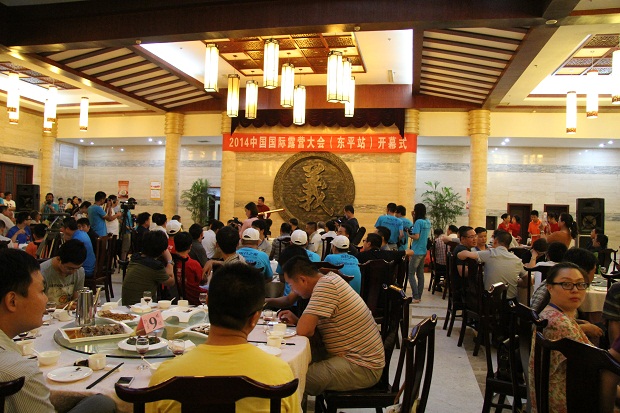 2014中国国际露营大会东平站开幕式再现水浒聚义情景(图7)