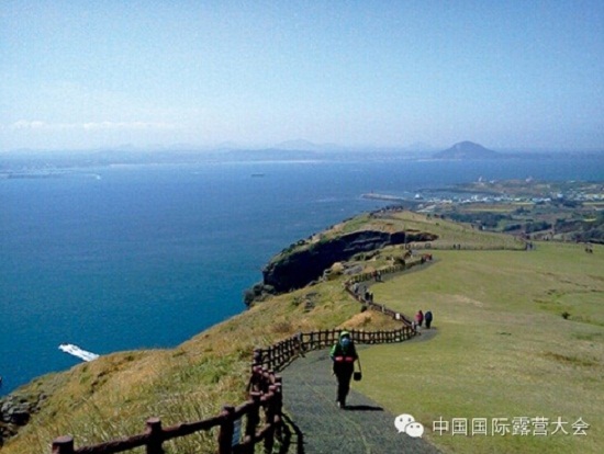 徒步倡导环保缓解压力 山地越野受追捧(图2) 徒步倡导环保缓解压力 山地越野受追捧(图2)