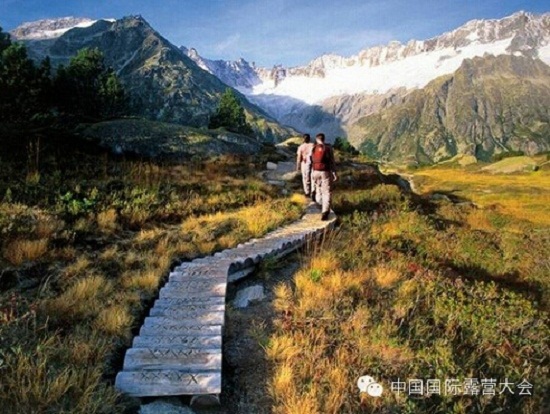 徒步倡导环保缓解压力 山地越野受追捧(图5) 徒步倡导环保缓解压力 山地越野受追捧(图5)