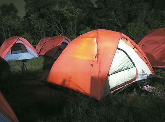仲夏夜以大自然为家 台湾露营风潮正盛(图1)