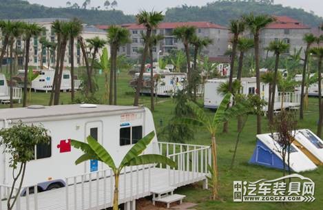房车露营休闲:非“土豪”照样玩(图1) 房车露营休闲:非“土豪”照样玩(图1)