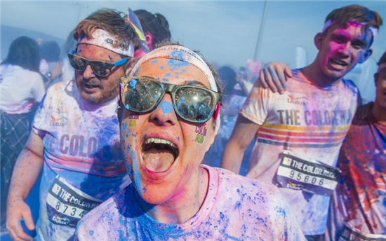 2015海南露博会:跟着明星一起color run!感受五彩斑斓的运动世界(图6) 2015海南露博会:跟着明星一起color run!感受五彩斑斓的运动世界(图6)