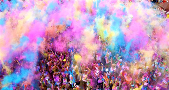 2015海南露博会:跟着明星一起color run!感受五彩斑斓的运动世界(图4) 2015海南露博会:跟着明星一起color run!感受五彩斑斓的运动世界(图4)
