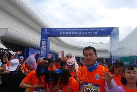 明星领跑color run28日开跑!现场陷入彩色欢乐海洋(图1) 明星领跑color run28日开跑!现场陷入彩色欢乐海洋(图1)