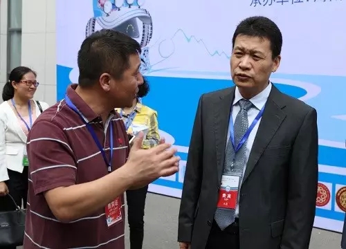 2015露博会海南欢乐之旅发车仪式28日举行 毛超峰出席(图2) 2015露博会海南欢乐之旅发车仪式28日举行 毛超峰出席(图2)