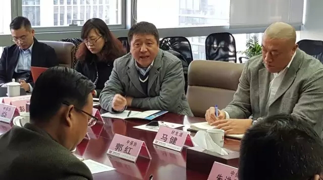 体育产业与保险业的跨界融合,为消费者保驾护航(图3) 体育产业与保险业的跨界融合,为消费者保驾护航(图3)