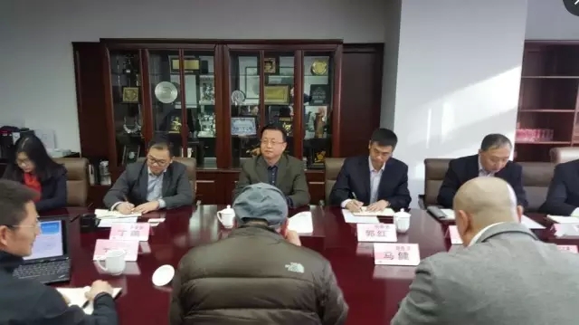 体育产业与保险业的跨界融合,为消费者保驾护航(图1) 体育产业与保险业的跨界融合,为消费者保驾护航(图1)