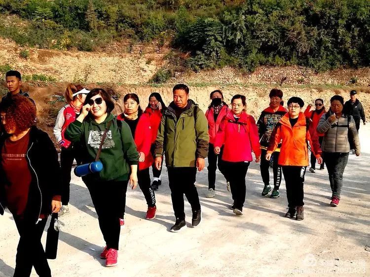 中国露营之家山西超越梦想徒步俱乐部周末休闲徒步岳家寨活动圆满结束！(图6)