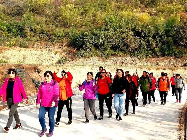 中国露营之家山西超越梦想徒步俱乐部周末休闲徒步岳家寨活动圆满结束！(图5)