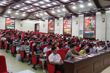 2014中国国际露营大会（东平站）志愿者接受培训(图1)