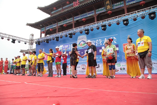 2014中国国际露营大会(东平站)越野行走(持杖健走)挑战赛(图8) 2014中国国际露营大会(东平站)越野行走(持杖健走)挑战赛(图8)