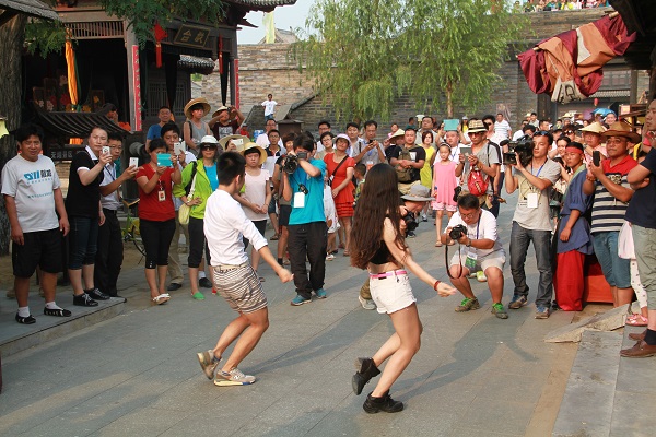 2014中国国际露营大会（东平站）户外露营玩快闪(图3)