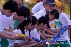 沙滩露营狂欢趴，全民一起游戏,享受音乐美食！