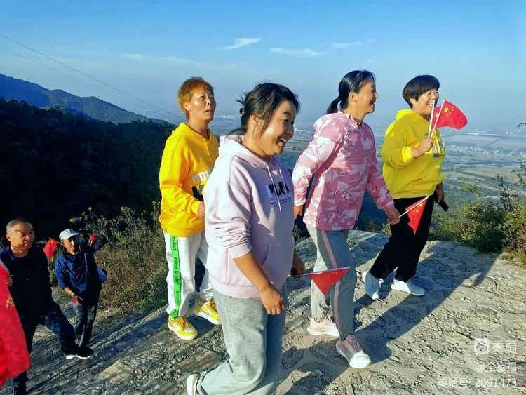 露营之家山西超越梦想徒步俱乐部庆国庆登山活动(图2)