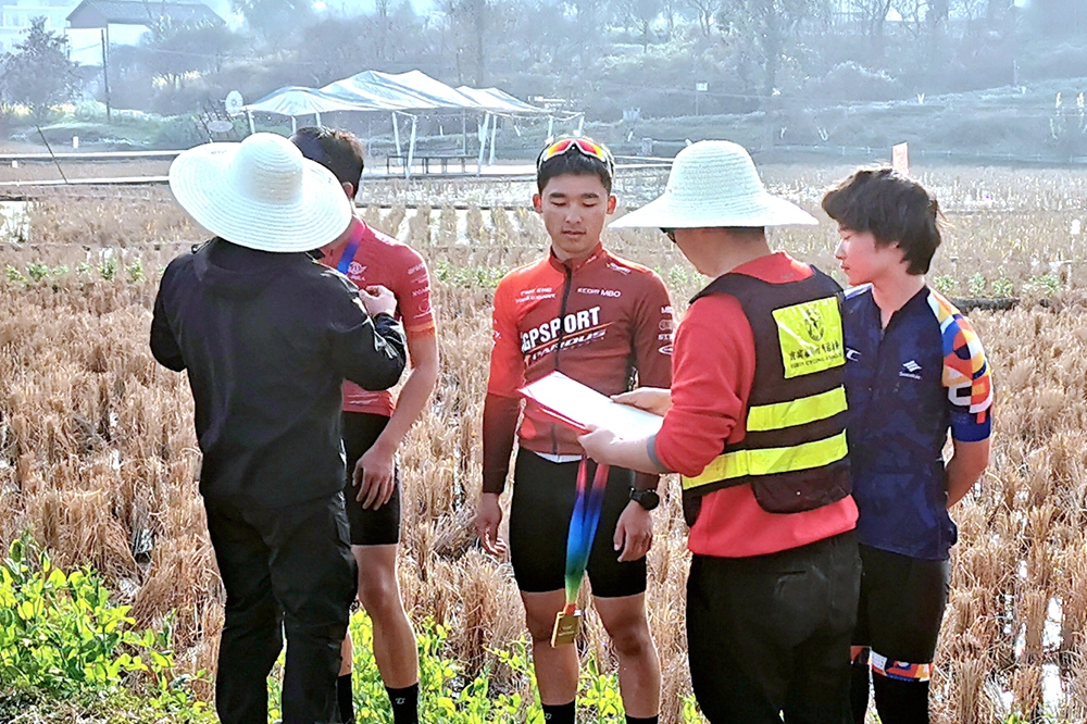 2024如意原乡稻田田埂自行车赛欢乐开赛(图6)