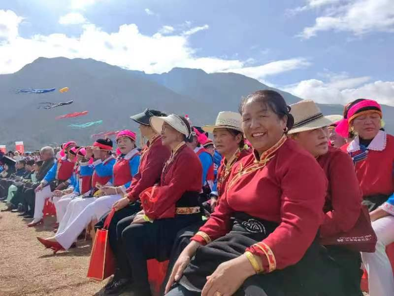 玉龙雪山下的狂欢 2024中国·丽江露营季盛大开幕(图3)