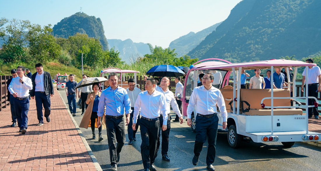 露营之家东兰云仓即将启动|坡豪湖国家湿地公园露营地出生即惊艳!(图2) 露营之家东兰云仓即将启动|坡豪湖国家湿地公园露营地出生即惊艳!(图2)