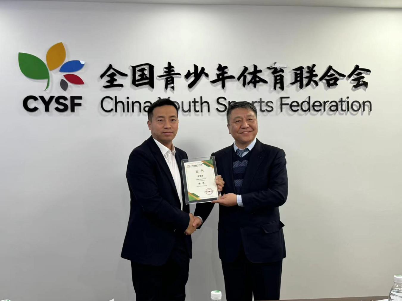 “奔跑吧·少年”第三届中国城市青少年篮球联赛 “平顶山站”暨“第二届青少年国际交流营选拔赛”在平顶山学院湖滨校区体育馆拉开帷幕