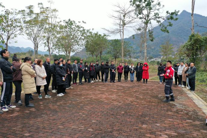 中国红十字会林欢老师授课《安全的营地应急救援培训》等内容报道(图2) 中国红十字会林欢老师授课《安全的营地应急救援培训》等内容报道(图2)
