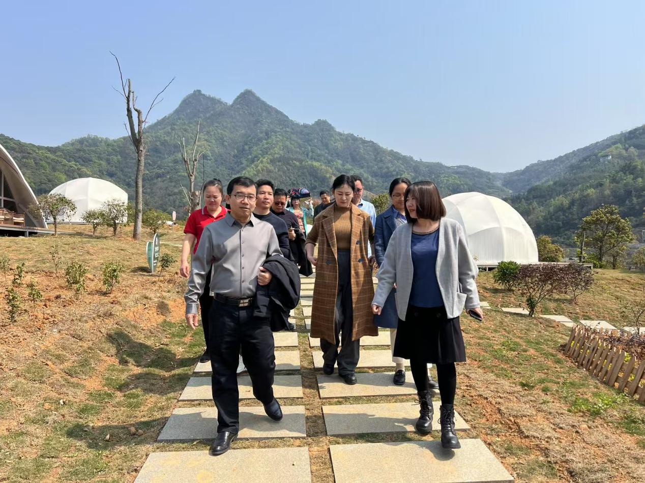 绿色露营赋能乡村振兴 百色西林县工商联合会考察东兰县域经济“山水生产力”(图2)
