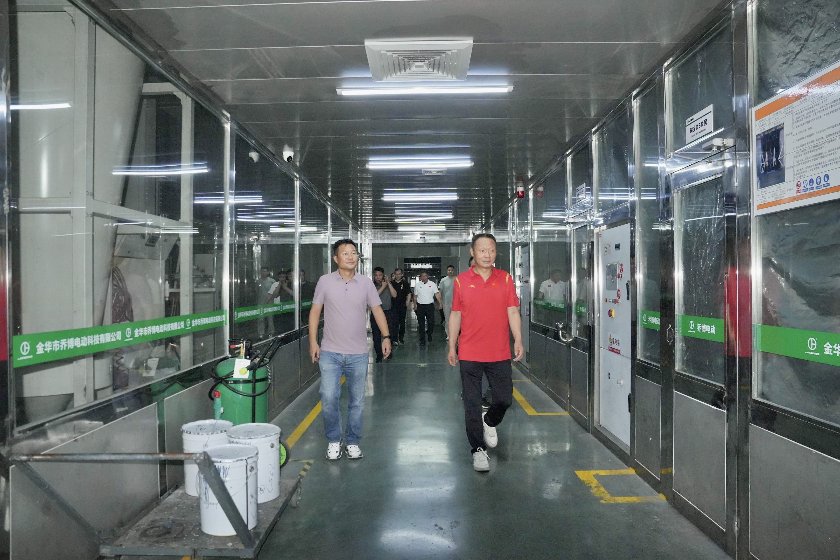 潜山市市委常委、天柱山管委会副主任舒寒冰一行到露营之家供应链贸易中心考察交流(图9)