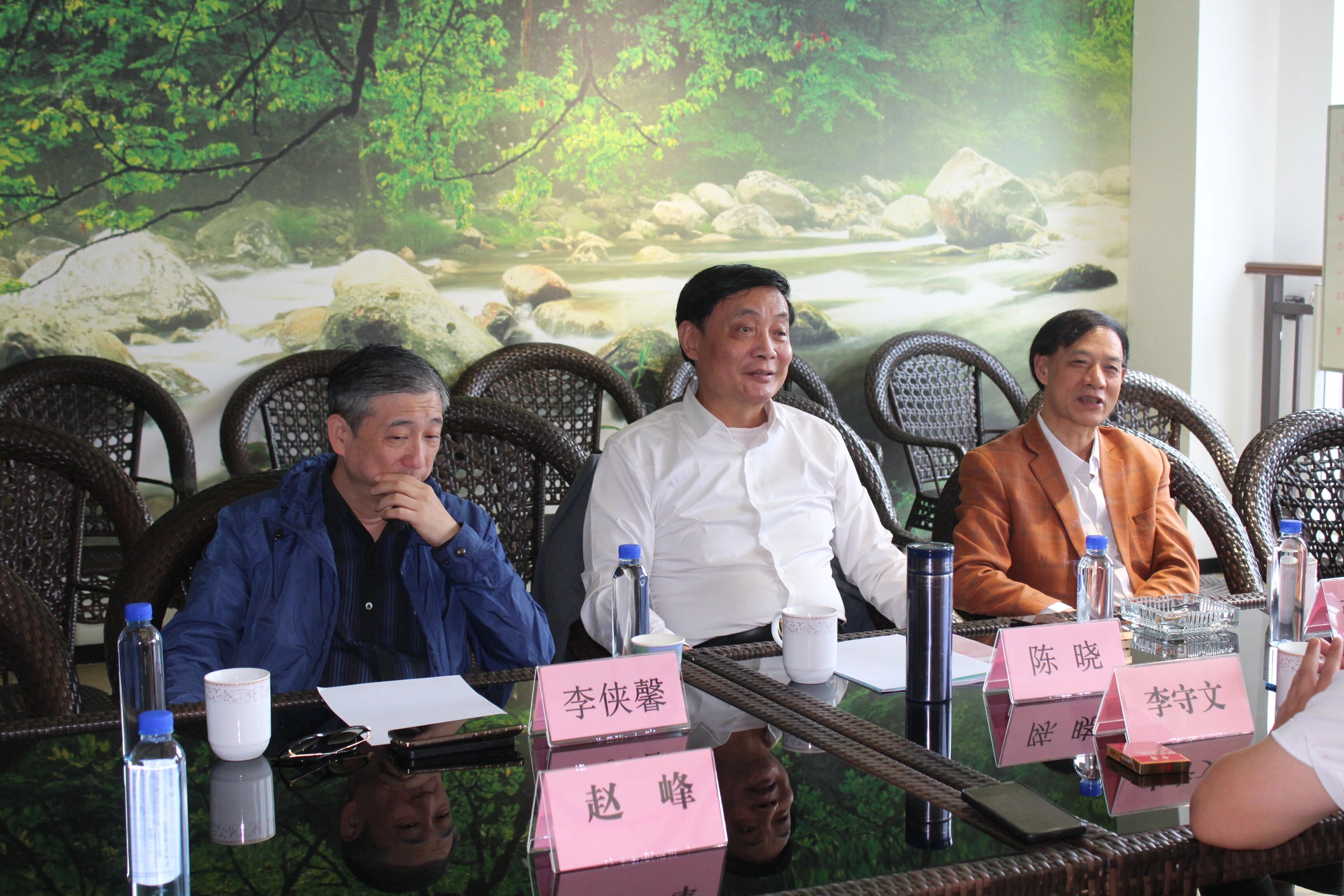 中国(上海)房车露营休闲运动产业联盟秘书长陈晓一行莅临露营之家全球供应链贸易中心考察(图8) 中国(上海)房车露营休闲运动产业联盟秘书长陈晓一行莅临露营之家全球供应链贸易中心考察(图8)