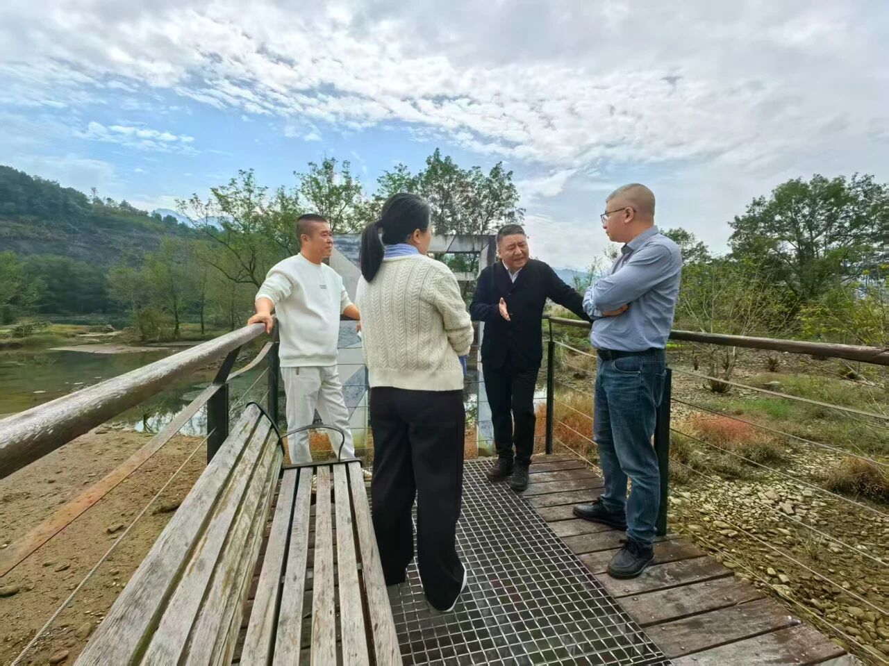 中国国际露营大会执行主席李守文赴浙江文成考察，推动浙江房车大队创新发展(图2)