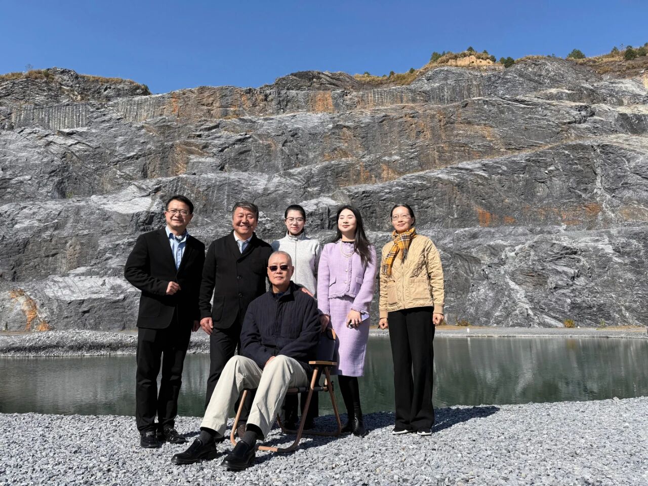 何亚非一行对金华山模式与露营之家全球供应链体系开展实地考察调研(图5)