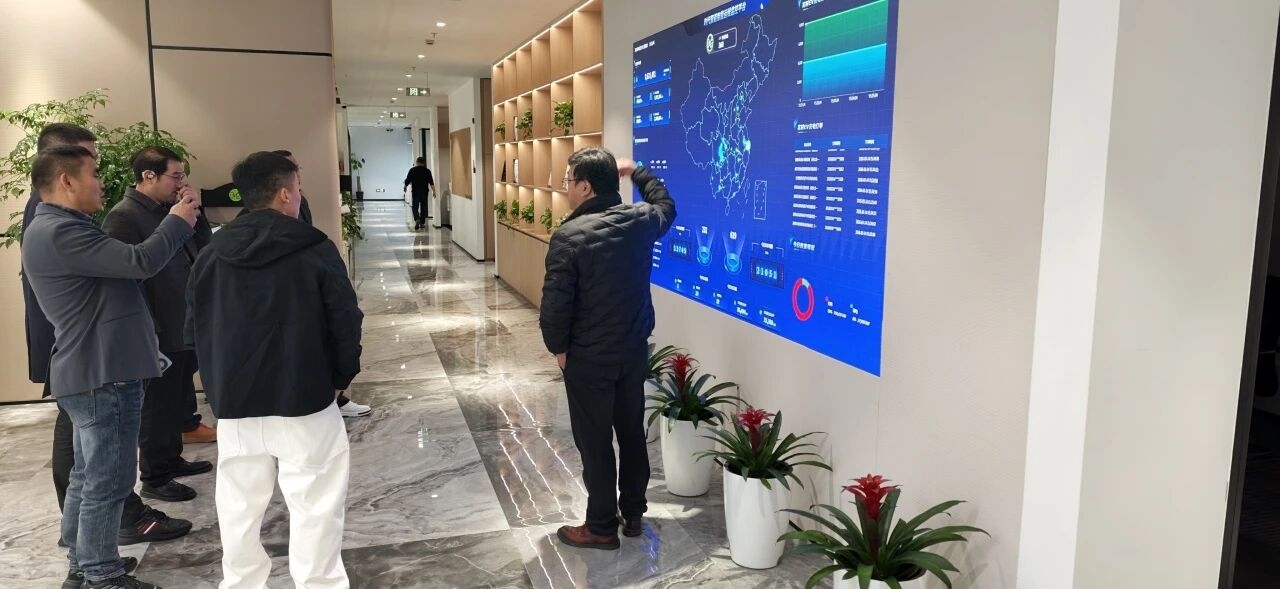 产业融合新布局｜露营之家考察团赴时代聚能考察交流，共拓露营新能源储充新生态(图3)