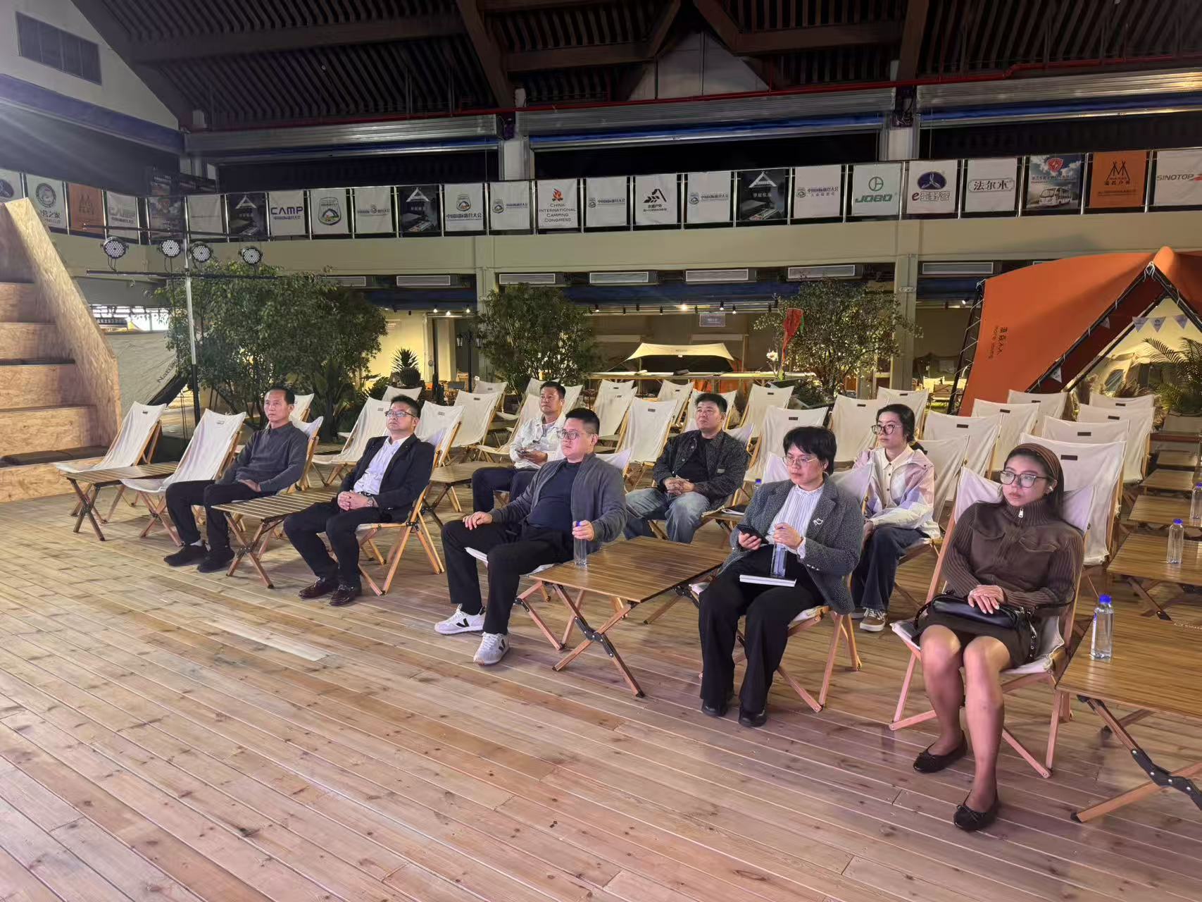 义乌市文化旅游发展有限公司副总经理许超一行莅临露营之家全球供应链贸易中心考察(图1)