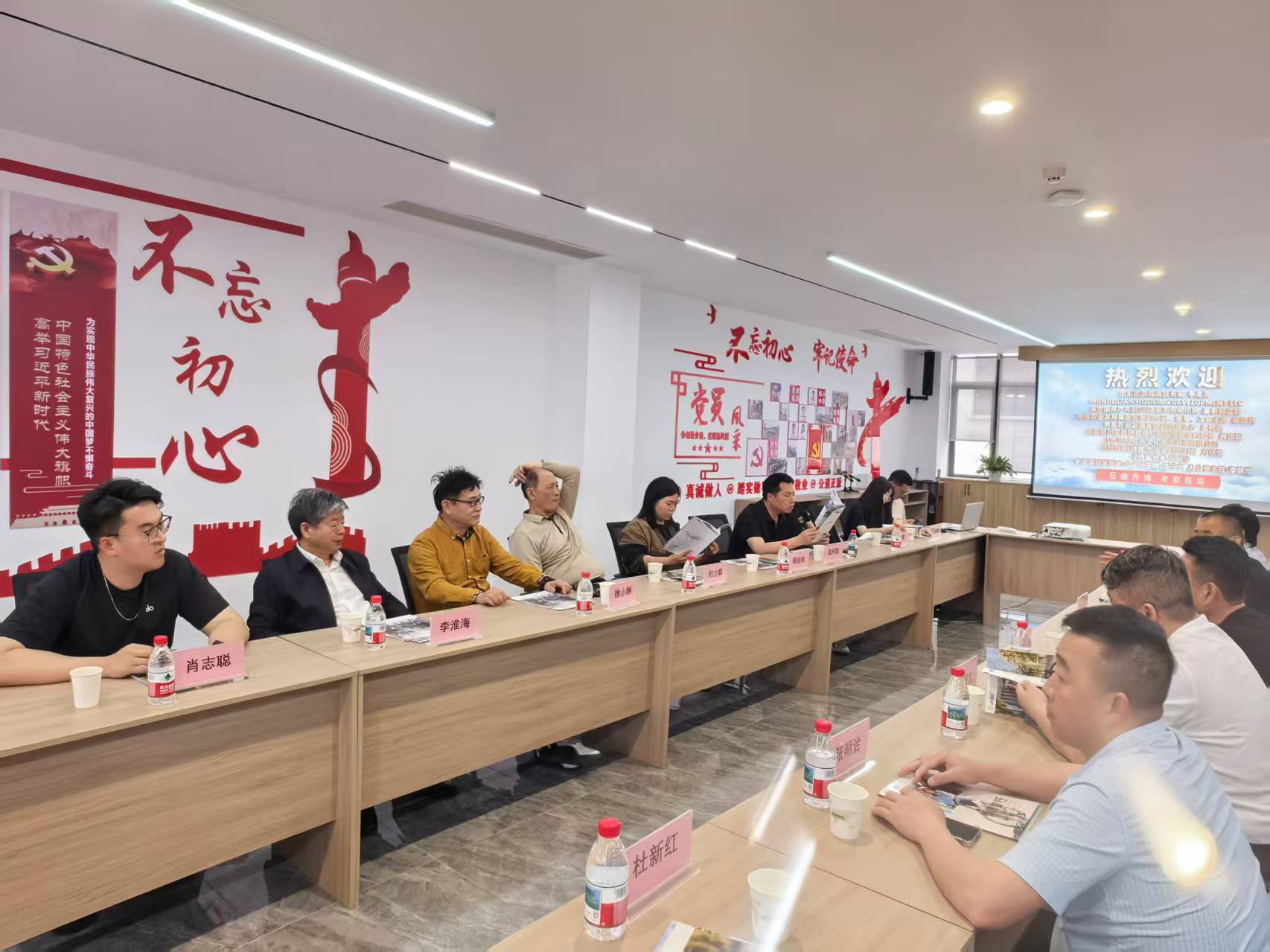 南昌农发集团党委副书记程经纬一行考察露营之家全球供应链贸易中心(图6) 南昌农发集团党委副书记程经纬一行考察露营之家全球供应链贸易中心(图6)