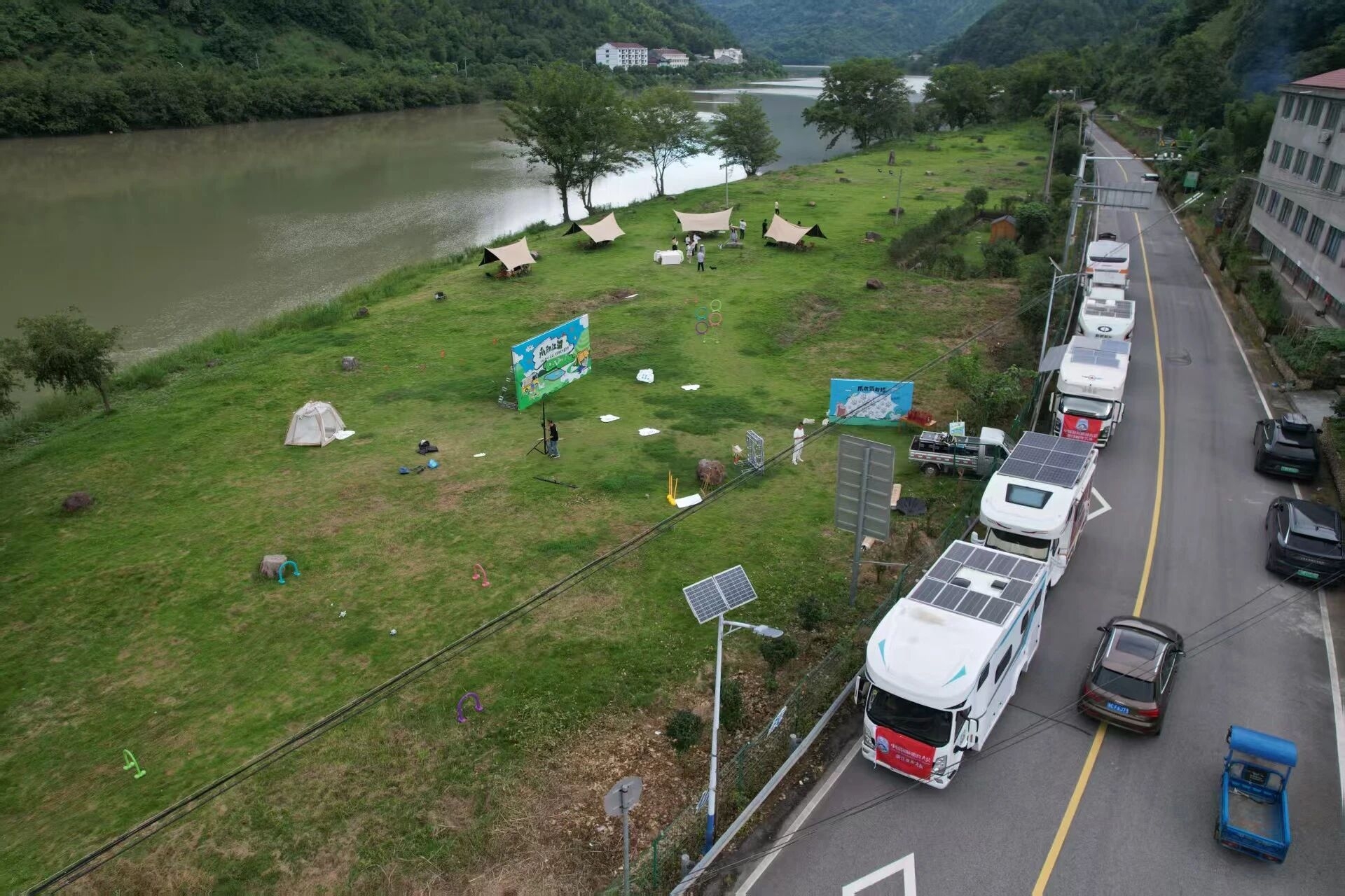 房车邂逅萌宠山野同行 平和乡解锁乡村露营文旅新赛道(图2) 房车邂逅萌宠山野同行 平和乡解锁乡村露营文旅新赛道(图2)